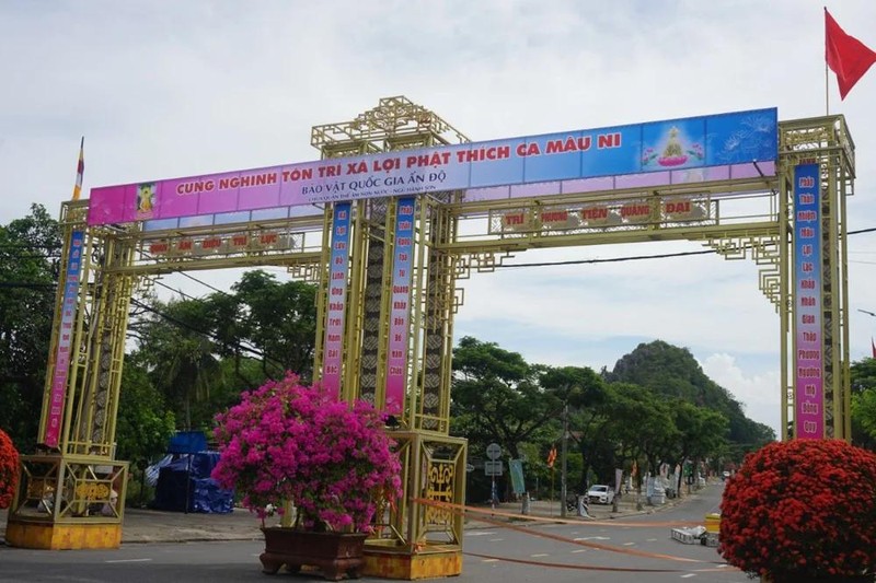 Chư tôn đức Văn phòng 1 Trung ương thị sát chùa Quán Thế Âm ảnh 2