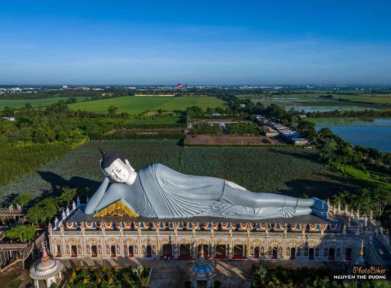 Chiêm ngưỡng tượng Phật nằm khổng lồ ở Sóc Trăng nhìn từ trên cao ảnh 2