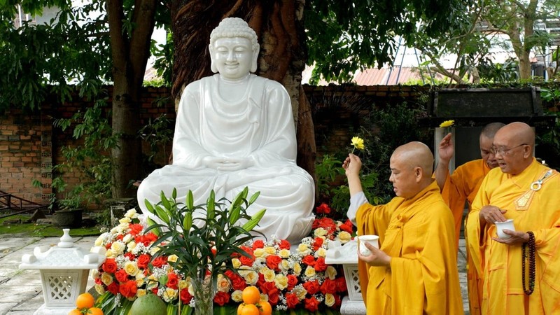 Trang nghiêm lễ an vị tôn tượng Phật Thích Ca Mâu Ni tại chùa Linh Hòa ảnh 1