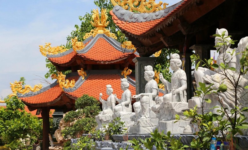 Ngôi chùa nằm giữa cánh đồng thờ hai 'ông Hổ' ở một xã đảo ảnh 2