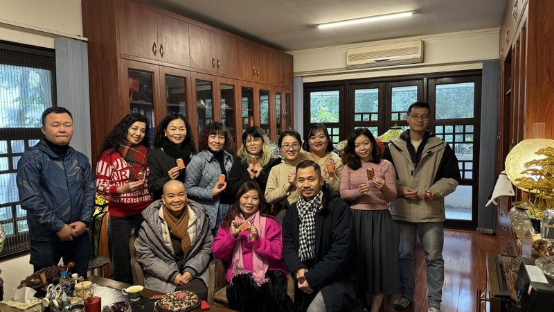 Ni sư Thích Tâm Trí, Hội trưởng Hội Phật tử Việt Nam tại Nhật Bản thăm tòa soạn Tạp chí Ngày Nay ảnh 8