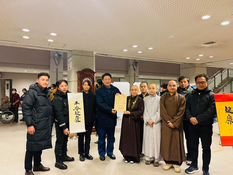 Ni sư Thích Tâm Trí, Hội trưởng Hội Phật tử Việt Nam tại Nhật Bản thăm tòa soạn Tạp chí Ngày Nay ảnh 4