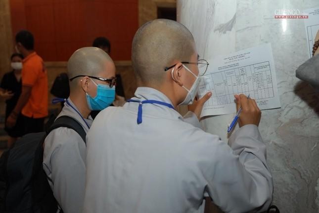 80 Tăng Ni, Phật tử tình nguyện phục vụ tại các bệnh viện dã chiến ảnh 1