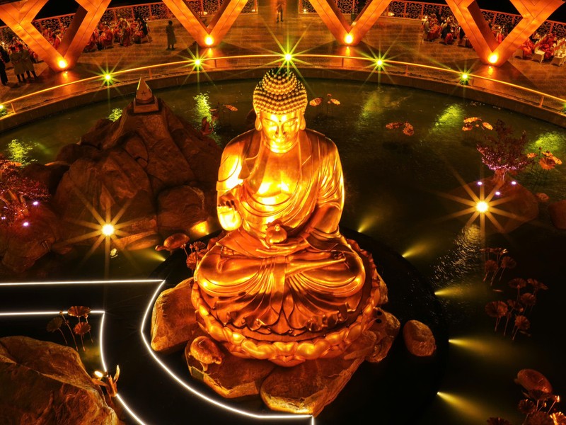 Chiêm ngắm vẻ đẹp của tôn tượng “Đức Phật đến từ quá khứ” tại núi Bà Đen ảnh 8