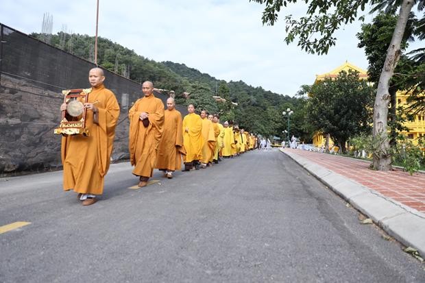 Tăng ni sinh Khóa V Học viện Phật giáo Việt Nam tri ân tại Hà Nội ảnh 3