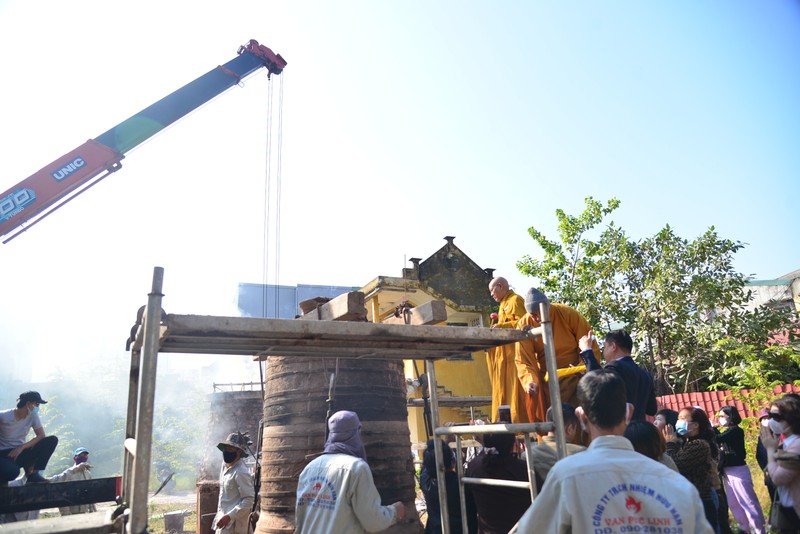 Lễ rót đồng đúc Đại Hồng Chung tại trụ sở Ban trị sự GHPGVN thành phố Hải Phòng ảnh 16