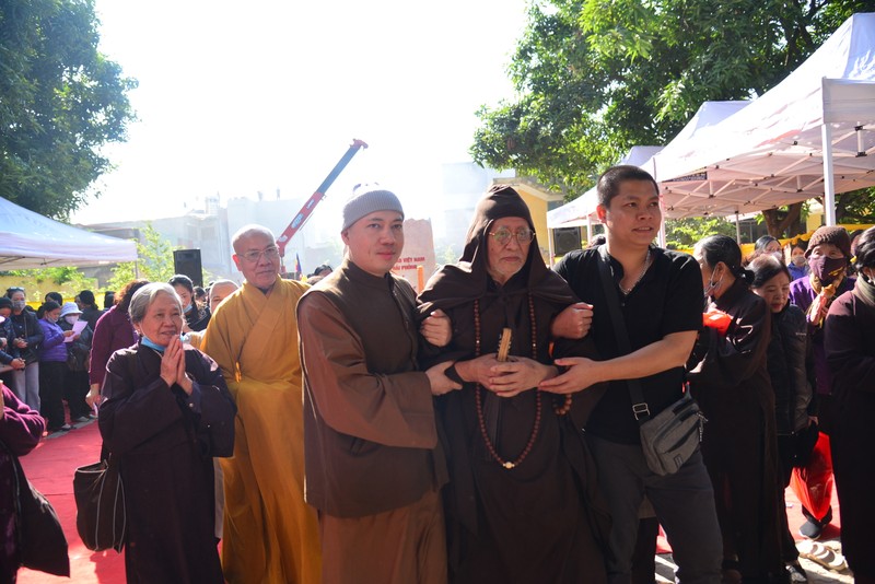 Lễ rót đồng đúc Đại Hồng Chung tại trụ sở Ban trị sự GHPGVN thành phố Hải Phòng ảnh 27