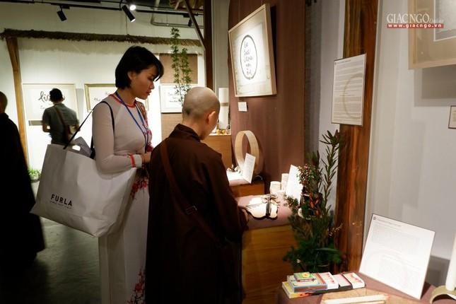 Khai mạc triển lãm sách và thư pháp của Thiền sư Thích Nhất Hạnh ảnh 9