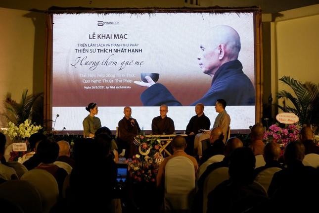 Khai mạc triển lãm sách và thư pháp của Thiền sư Thích Nhất Hạnh ảnh 2