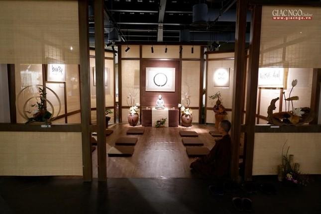 Khai mạc triển lãm sách và thư pháp của Thiền sư Thích Nhất Hạnh ảnh 4