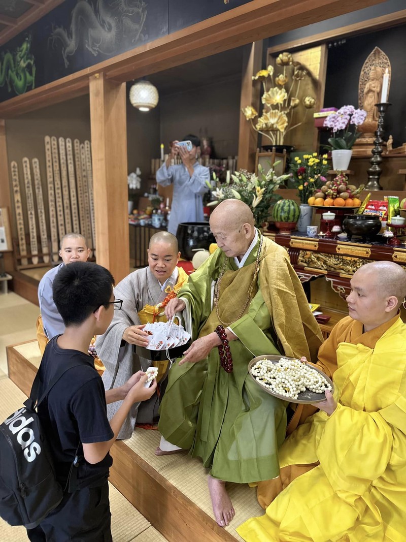 Đại sứ Phạm Quang Hiệu đến thăm Chùa Đại Ân Honjo, Nhật Bản ảnh 6