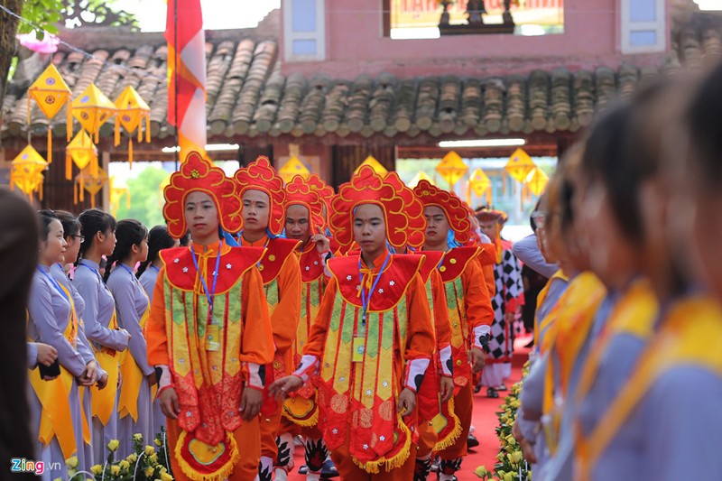 Phóng sinh ở Hà Nội, Sài Gòn, rước Phật tại Huế ngày Phật đản - ảnh 11