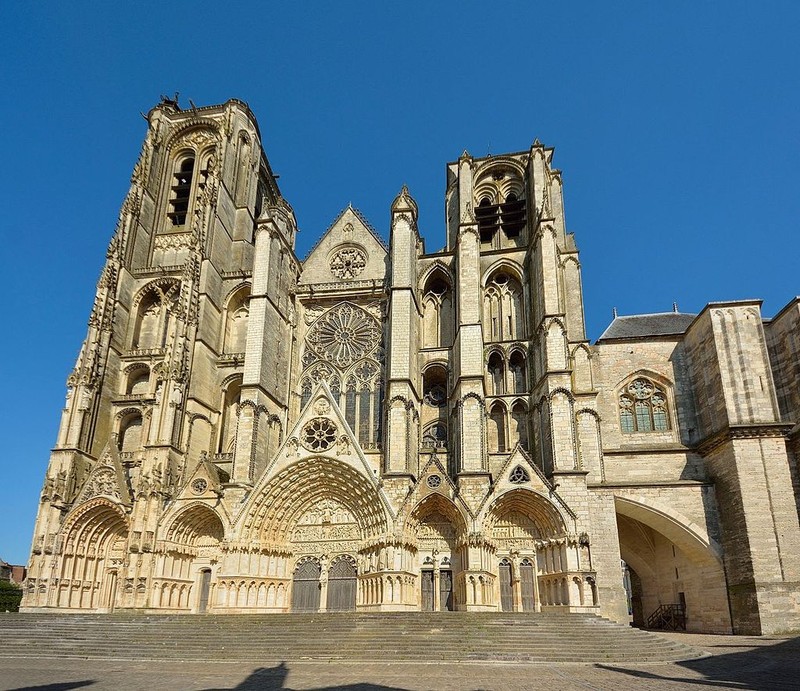Nhà thờ chính tòa Bourges - ảnh 1