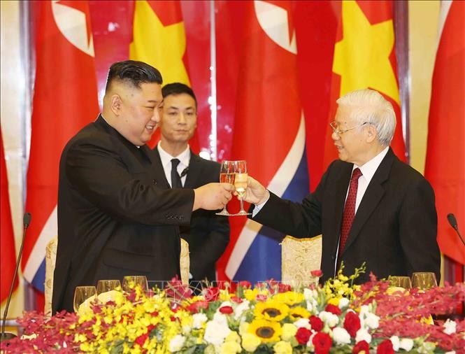 Đối ngoại tháng 2: Một vị thế quốc gia mới - ảnh 1