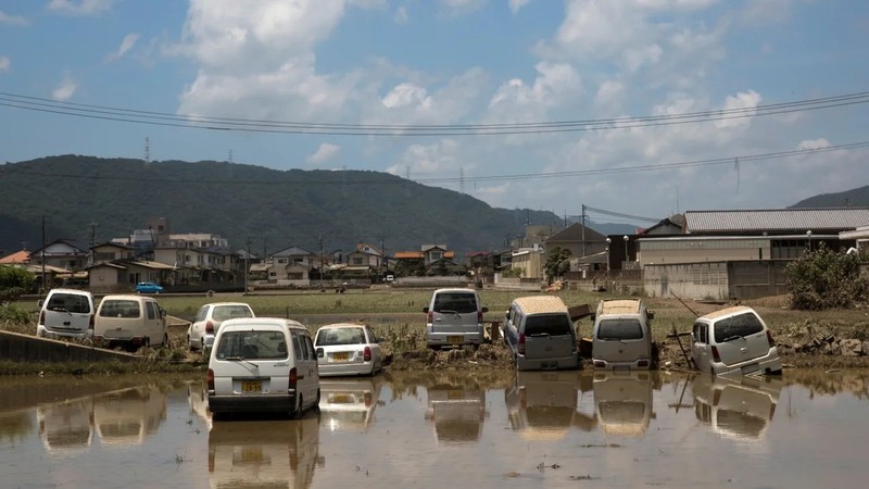 Nhật Bản sơ tán hơn 1 triệu người dân do mưa lớn kéo dài - ảnh 1