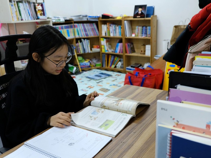 Trẻ em Hàn Quốc làm gì khi tránh dịch ở nhà? - ảnh 1