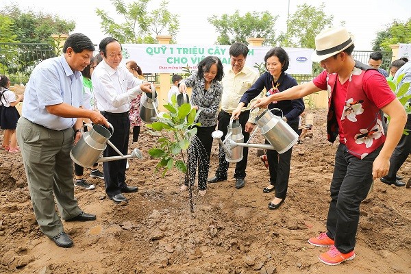 Quỹ 1 triệu cây xanh cho Việt Nam: lan tỏa tình yêu thiên nhiên, môi trường đến với học sinh Quỹ 1 triệu cây xanh cho Việt Nam: lan tỏa tình yêu thiên nhiên, môi trường đến với học sinh