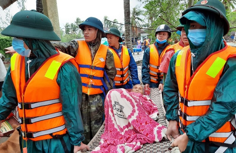Các tỉnh miền Trung hoàn tất sơ tán dân tránh bão Vamco - ảnh 3