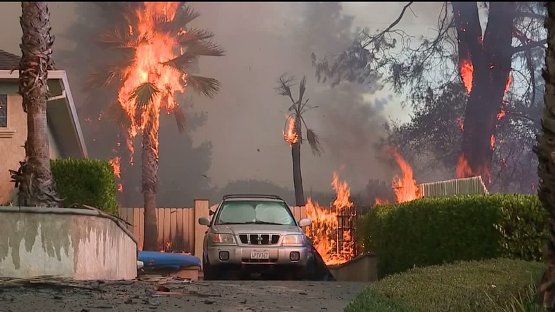 Kết quả hình ảnh cho CAMP FIRE: 20,000 acres destroyed, 15,000 structures threatened by Butte Co. wildfire