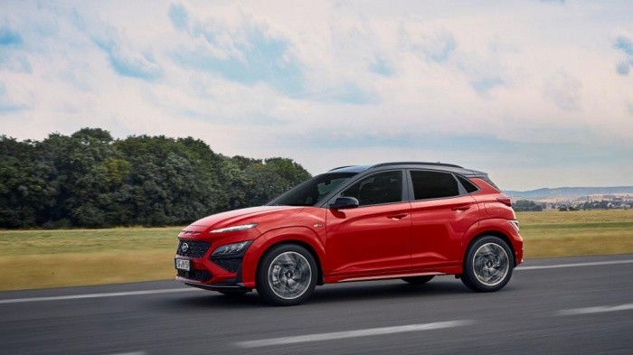 Hyundai KONA 2021 chính thức ra mắt, giá từ 472 triệu đồng - ảnh 1