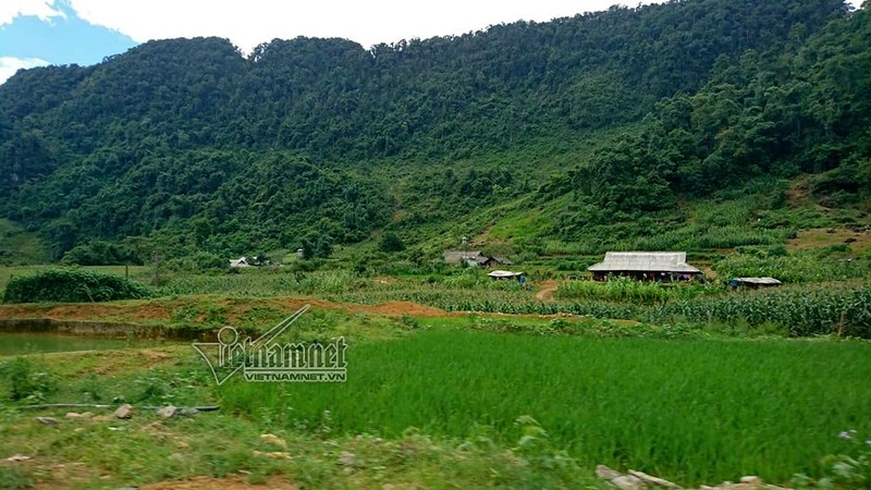 Lạnh gáy cung đường độc đạo xuyên 'lãnh địa ma túy' Tà Dê - ảnh 11
