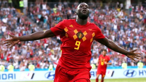 Lukaku khởi đầu giải đấu đầy hứng khởi. Ở vòng loại khu vực châu Âu, anh là một trong ba cầu thủ ghi bàn nhiều nhất. 