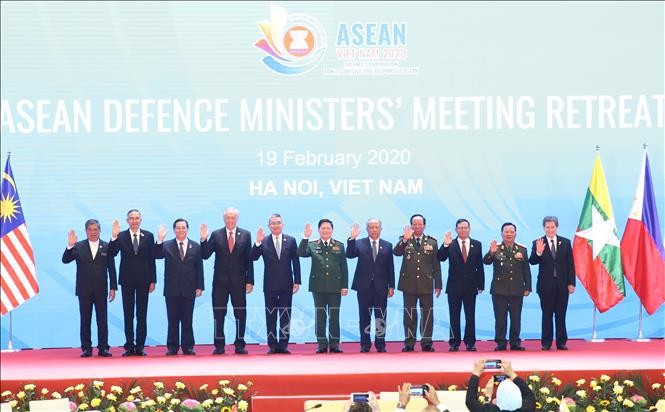 Trưởng đoàn Quốc phòng các nước ASEAN chụp ảnh chung tại Hội nghị hẹp Bộ trưởng Quốc phòng các nước ASEAN (ADMM). Ảnh: Dương Giang/TTXVN