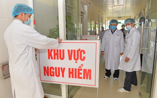 Thêm 5 ca mắc mới COVID-19 là chuyên gia Ấn Độ