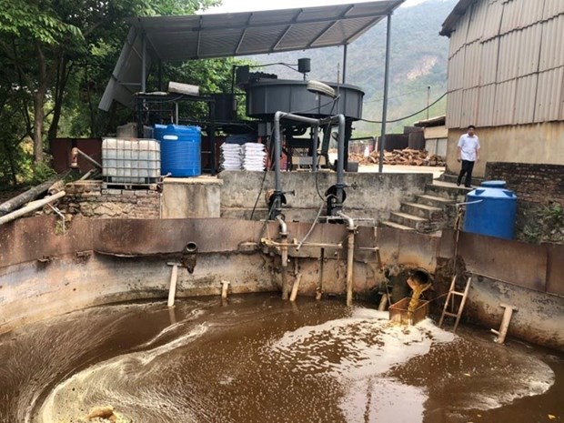 Nước thải của Công ty Trách nhiệm hữu hạn Một thành viên Hapaco Đông Bắc. (Ảnh: V.H/Vietnam+)