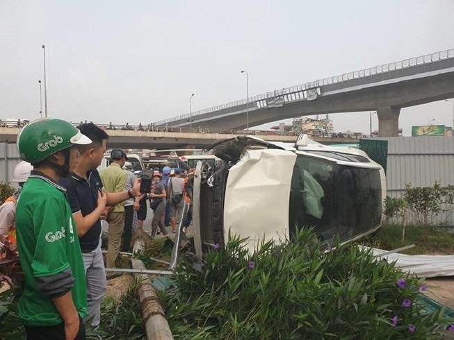 Hiện trường vụ tai nạn liên hoàn khiến 4 người bị thương