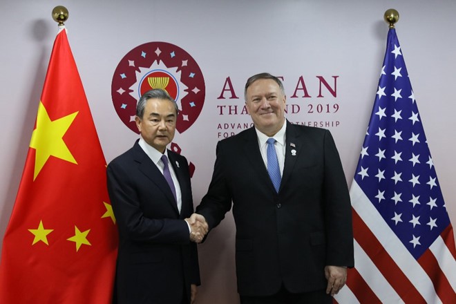 Ngoại trưởng Mỹ Mike Pompeo và người đồng cấp Trung Quốc Vương Nghị gặp nhau tại Thái Lan