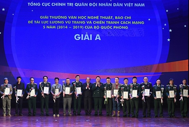 Các tác giả giành giải A.