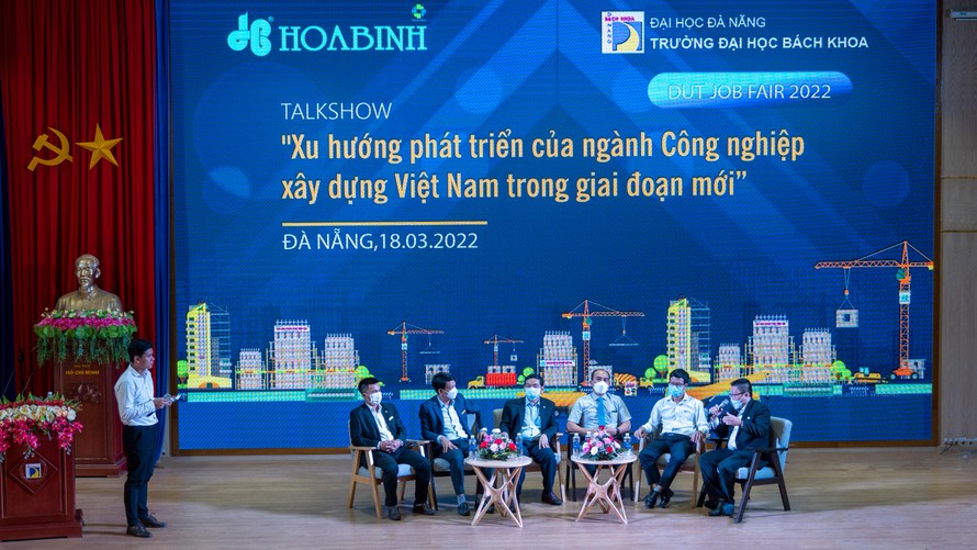 Tập đoàn Xây dựng Hòa Bình hợp tác đào tạo với Đại học Huế và Đại học Đà Nẵng