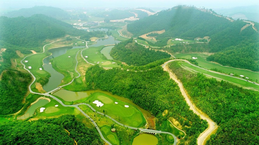 Sân golf Hilltop Valley Golf Club.