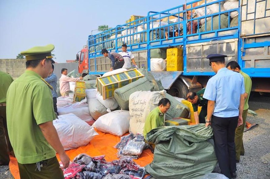 Xử lý nghiêm hành vi buôn lậu, hàng giả, mất an toàn vệ sinh thực phẩm