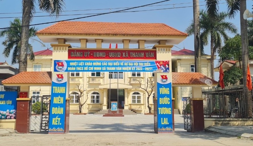 Công ty TNHH Thanh Hà được biết đến là nhà thầu "quen mặt" của UBND xã Thanh Vân (huyện Tam Dương, tỉnh Vĩnh Phúc) khi trúng loạt gói thầu xây lắp ở đây, với tỉ lệ tiết kiệm các gói thầu gần như bằng 0% trong suốt hơn 2 năm qua.