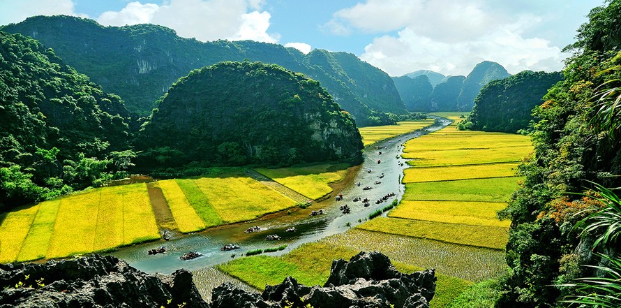 Theo Bộ Văn hóa, Thể thao và Du lịch, Di sản Văn hóa và Thiên nhiên thế giới Quần thể Danh thắng Tràng An có vẻ đẹp cảnh quan là các cánh đồng lúa; vì vậy, đề nghị UBND tỉnh Ninh Bình xem xét không thực hiện việc chuyển đổi diện tích đất trồng lúa sang đất khu đô thị để tránh làm ảnh hưởng đến cảnh quan thiên nhiên tạo nên giá trị của di sản.