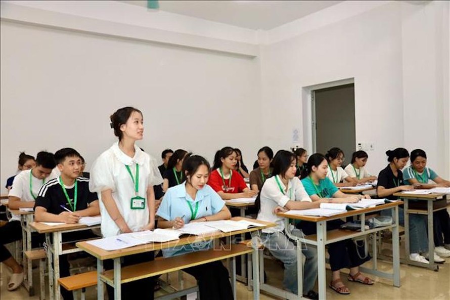 Một giờ học của sinh viên Khoa Sư phạm, trường Đại học Tân Trào (Tuyên Quang). 