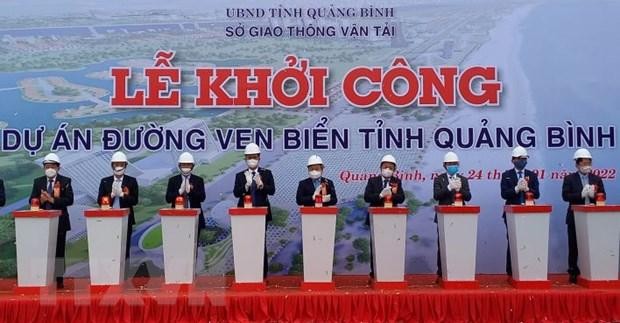 Lễ khởi công Dự án thành phần 1-đường ven biển thuộc Dự án Đường ven biển và cầu Nhật Lệ 3. (Ảnh: Đức Thọ/TTXVN)