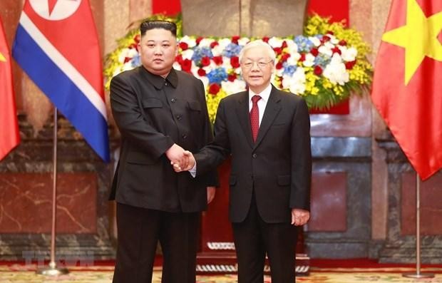 Tổng Bí thư, Chủ tịch nước Nguyễn Phú Trọng đón Chủ tịch Triều Tiên Kim Jong-un. (Ảnh: Doãn Tấn/TTXVN)