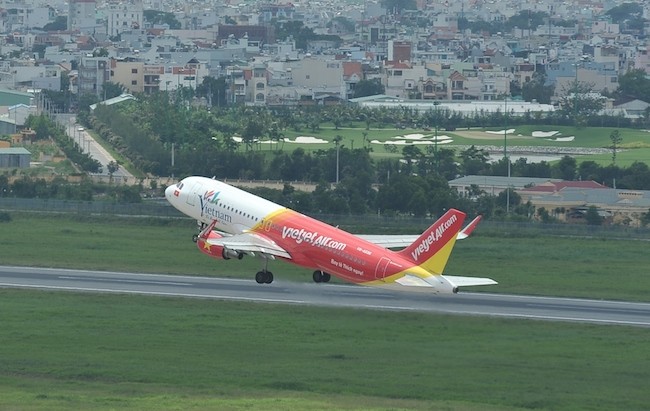 Vietjet được vinh danh “Dịch vụ hàng không uy tín chất lượng 2016”