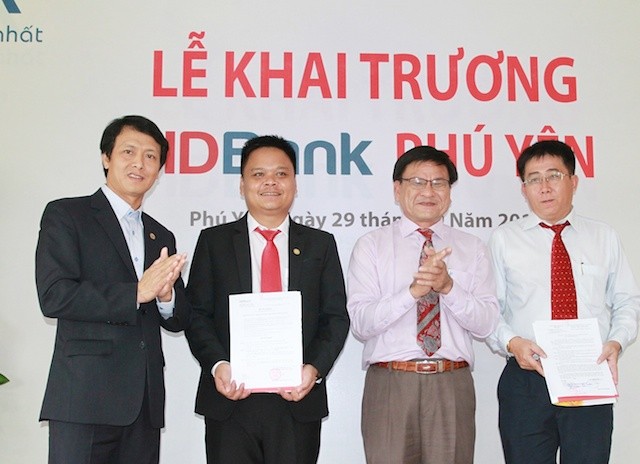 HDBank về xứ ‘Hoa vàng trên cỏ xanh’