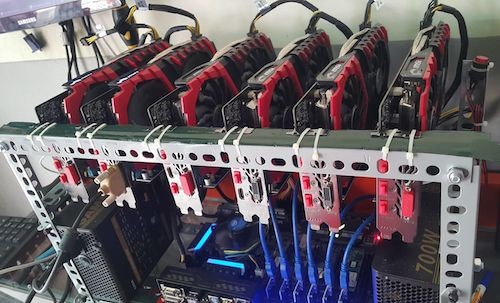  Một máy đào Bitcoin với sáu card đồ hoạ của MSI.