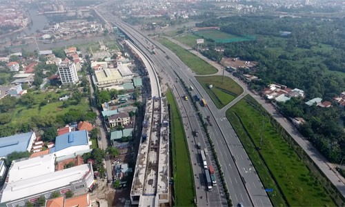 Cơn sốt đất tại TP HCM đã khiến cho bảng giá đất do thành phố ban hành trở nên lạc hậu so với giá giao dịch trên thị trường. Ảnh:Vũ Lê