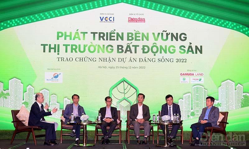 Phiên thảo luận với chủ đề tháo gỡ khó khăn cho thị trường bất động sản trong khuôn khổ Diễn đàn Phát triển thị trường bất động sản.