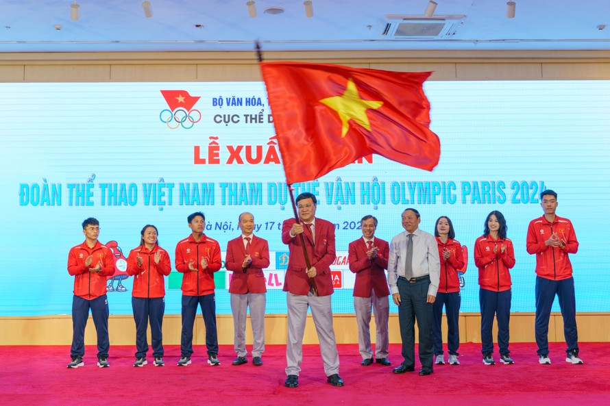 Lễ xuất quân Đoàn thể thao Việt Nam (TTVN) tham dự Olympic Paris 2024 diễn ra ngày 17/7 tại Hà Nội.