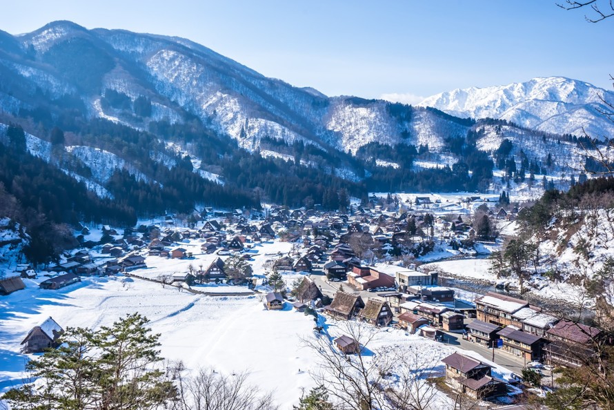 Làng lịch sử Shirakawa-go và Gokayama