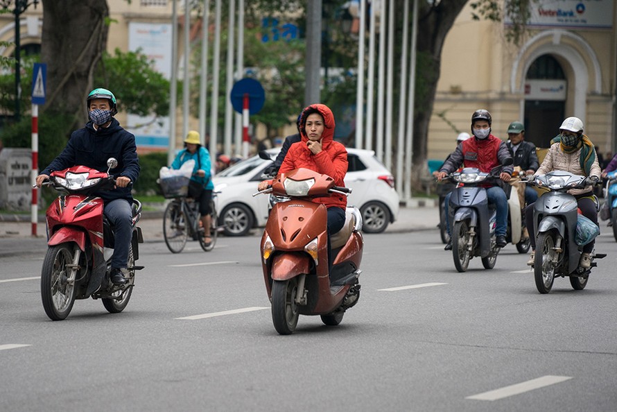 Bão số 9 cách Hoàng Sa hơn 500km, không khí lạnh tăng cường