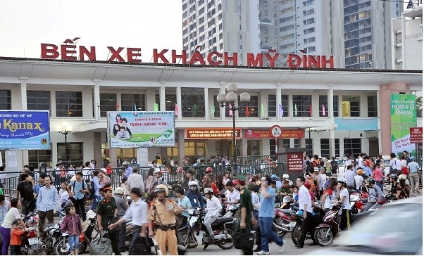 Lượng khách tăng cao trong những ngày giáp Tết khiến nhiều nhà xe lợi dụng “hét giá”