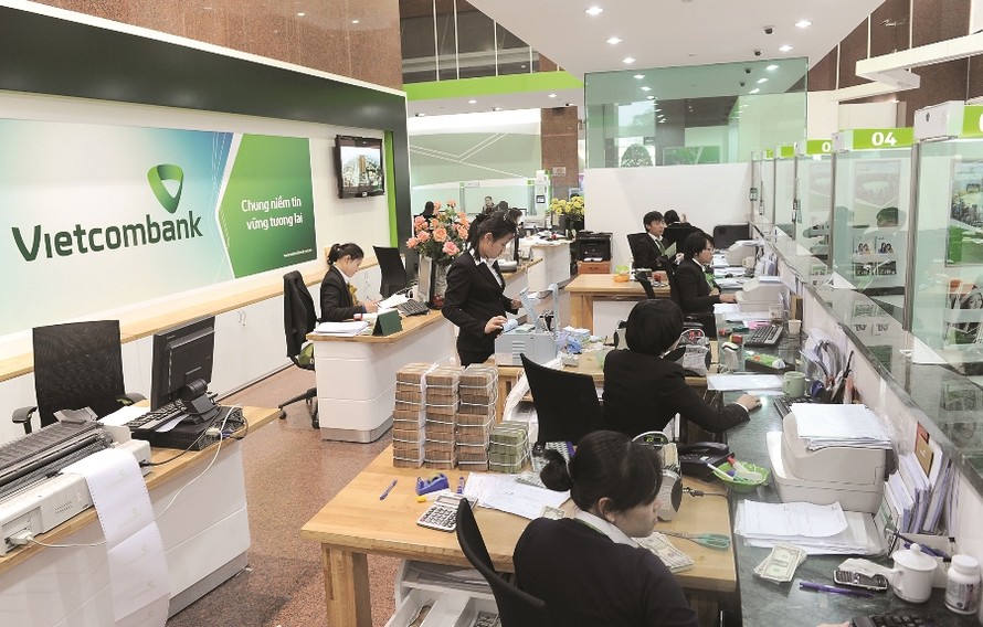 Xử lý gần 10 tỷ chưa trả lãi của Vietcombank thế nào?